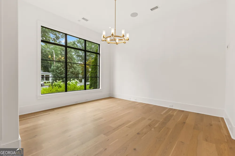 4550 Jolyn PL Sandy Springs, GA 30342