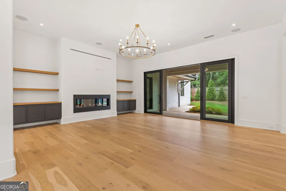 4550 Jolyn PL Sandy Springs, GA 30342
