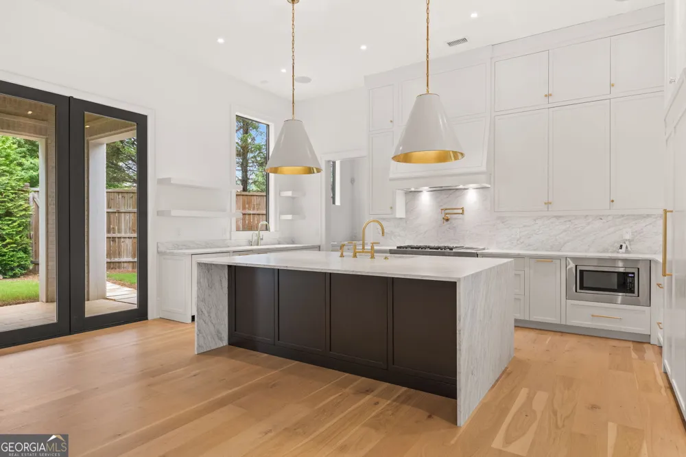 4550 Jolyn PL Sandy Springs, GA 30342