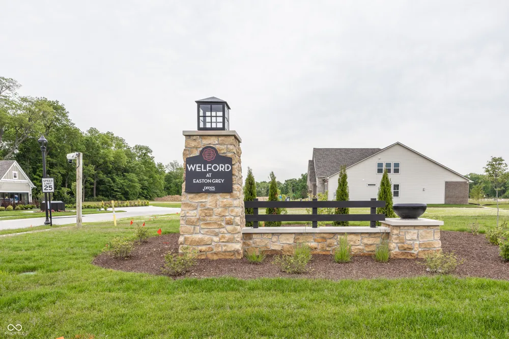5589 Gaston Road Avon, IN 46123