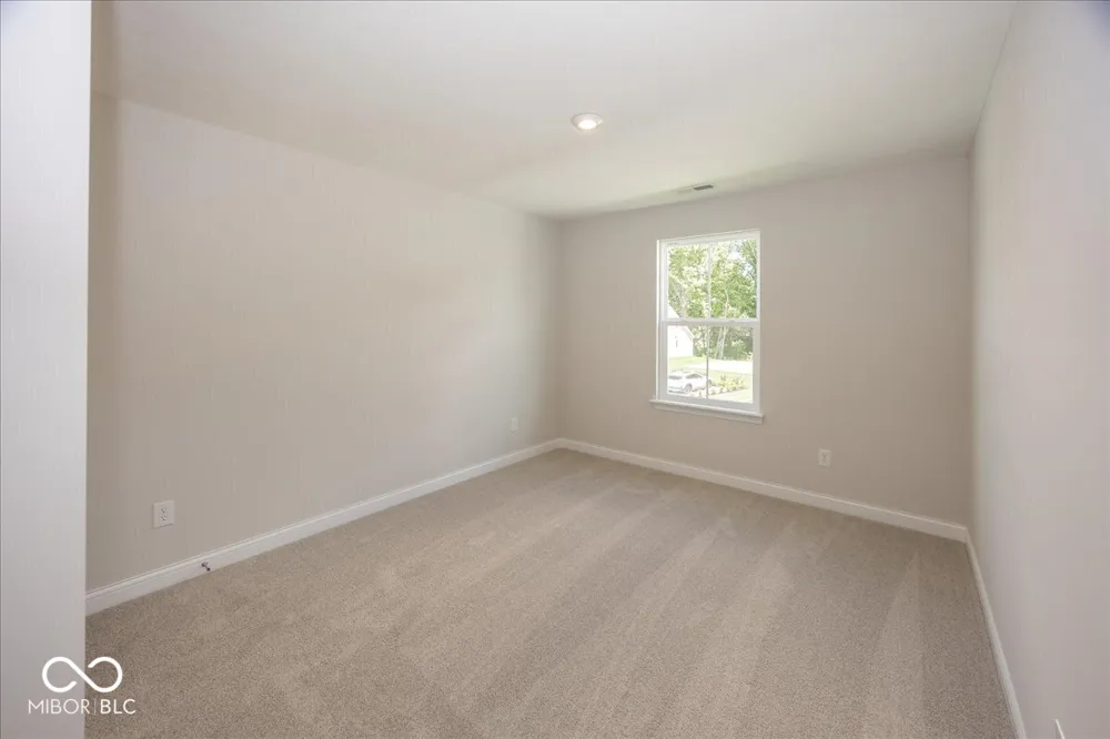 5589 Gaston Road Avon, IN 46123