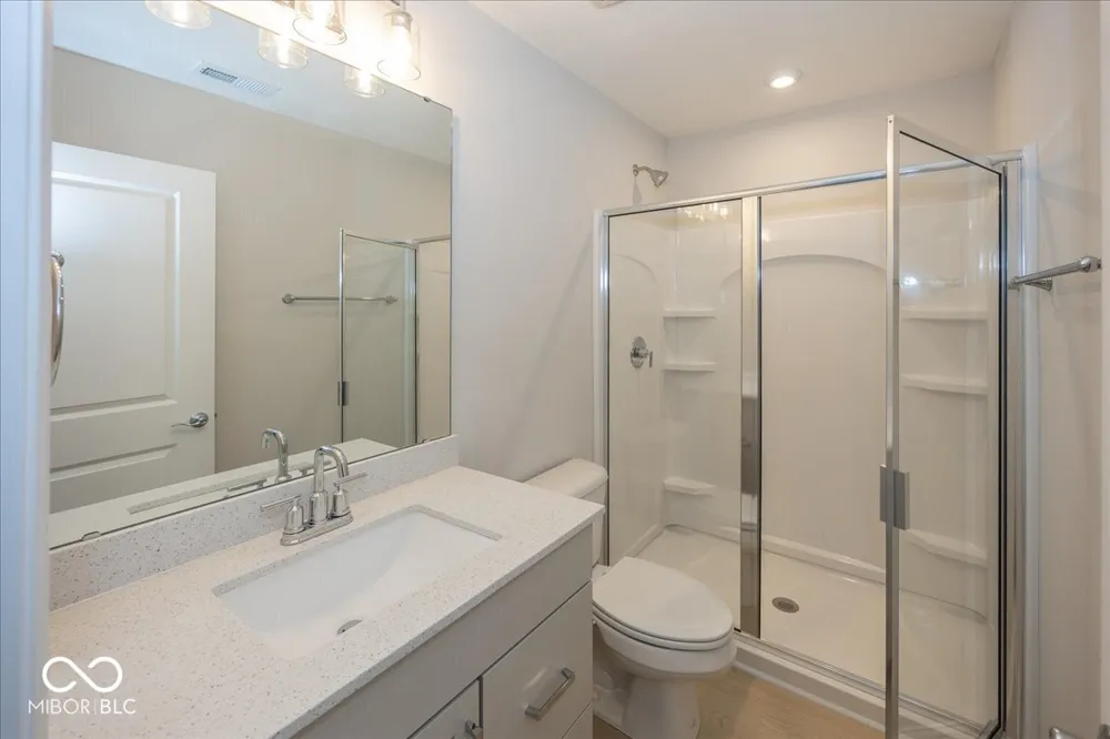 5589 Gaston Road Avon, IN 46123