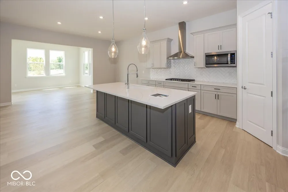 5589 Gaston Road Avon, IN 46123
