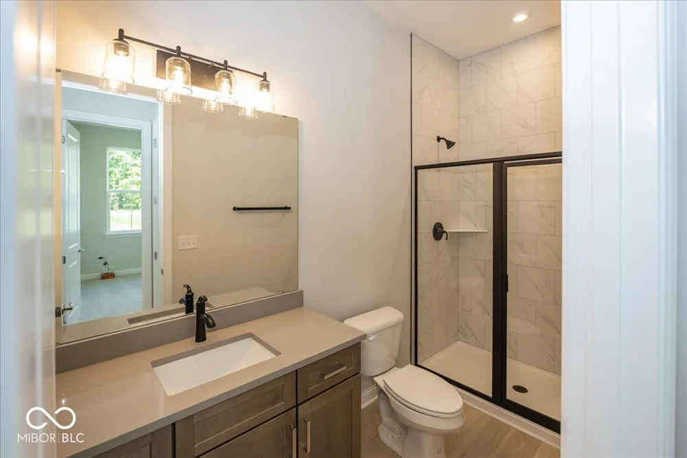 5589 Gaston Road Avon, IN 46123