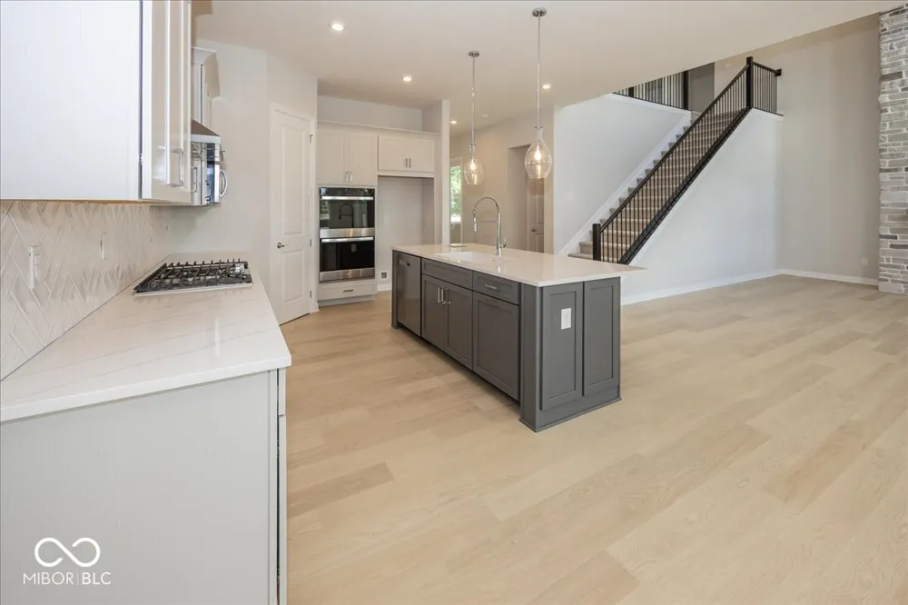 5589 Gaston Road Avon, IN 46123