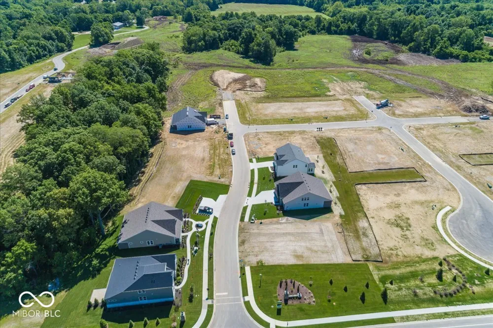 5589 Gaston Road Avon, IN 46123
