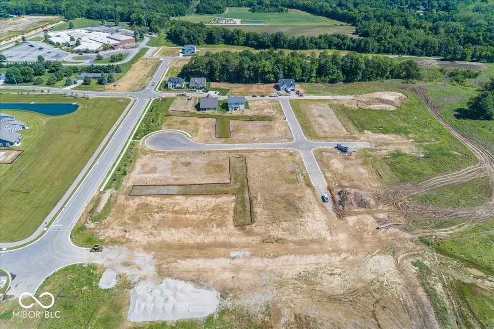 5589 Gaston Road Avon, IN 46123