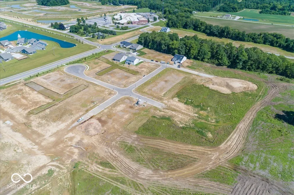 5589 Gaston Road Avon, IN 46123