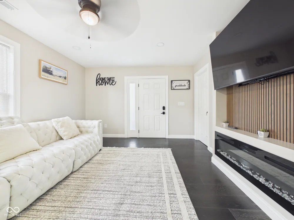 3613 Riley Avenue Indianapolis, IN 46218