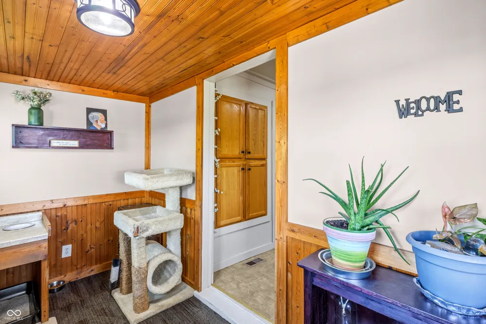 9785 W County Road 200 Seymour, IN 47274