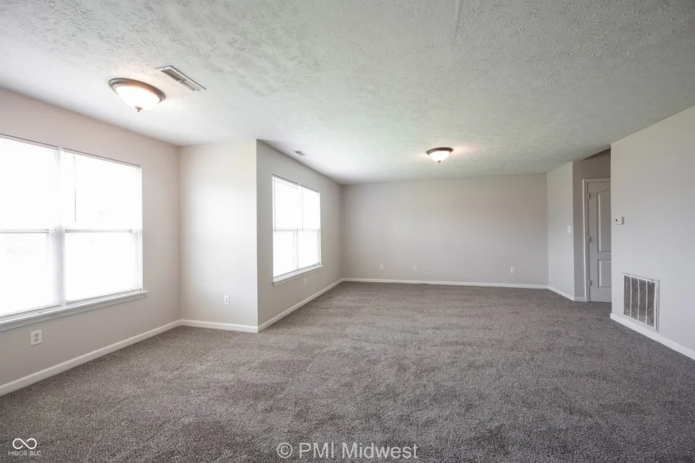 542 Fisher Creek Drive Indianapolis, IN 46239