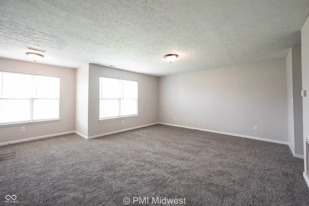 542 Fisher Creek Drive Indianapolis, IN 46239