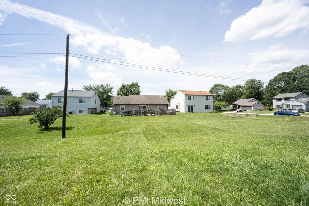 542 Fisher Creek Drive Indianapolis, IN 46239
