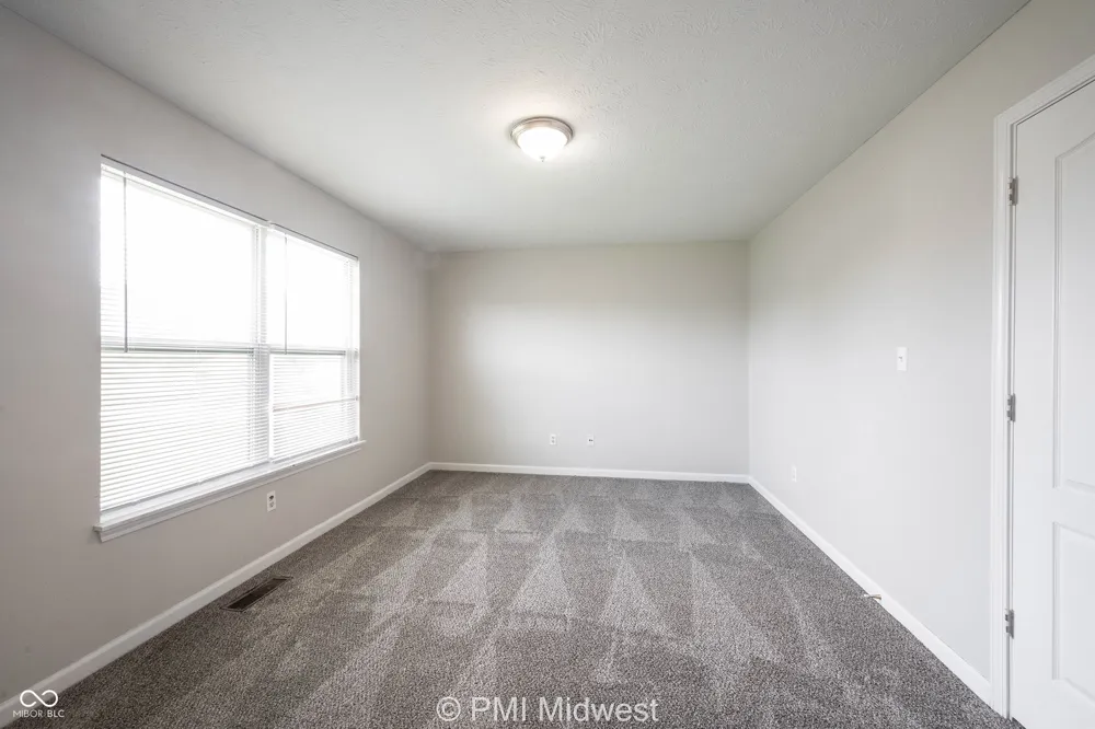 542 Fisher Creek Drive Indianapolis, IN 46239
