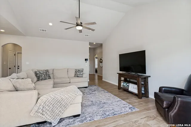 550 Eastview Canyon Lake, TX 78133