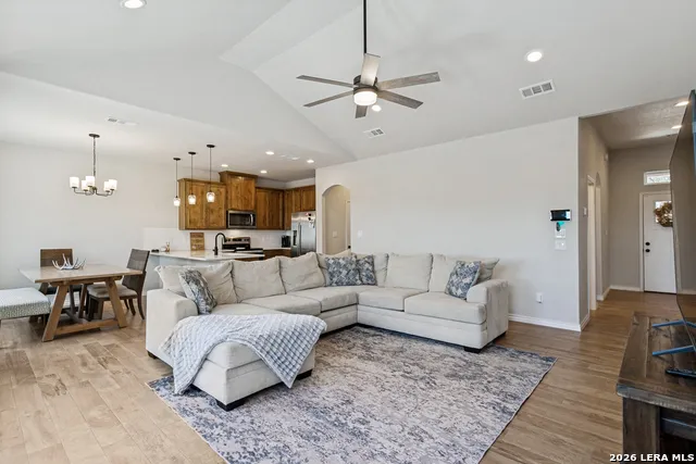 550 Eastview Canyon Lake, TX 78133