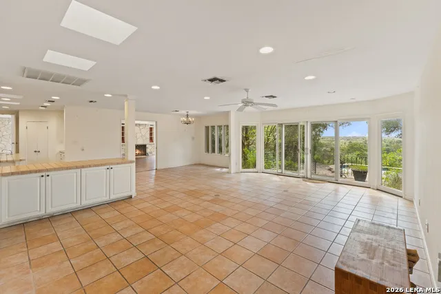 436 Lakeview Blvd New Braunfels, TX 78130