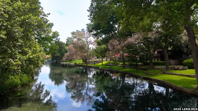 436 Lakeview Blvd New Braunfels, TX 78130