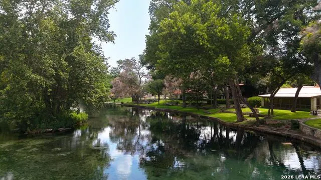 436 Lakeview Blvd New Braunfels, TX 78130