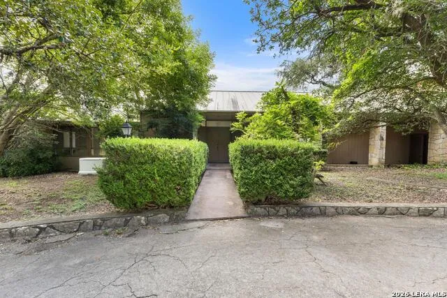 436 Lakeview Blvd New Braunfels, TX 78130