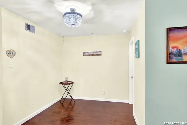 205 TRUDY LN Universal City, TX 78148