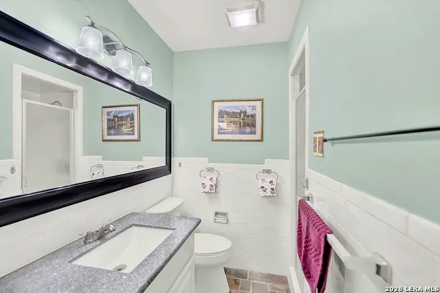 205 TRUDY LN Universal City, TX 78148