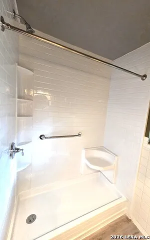 205 TRUDY LN Universal City, TX 78148