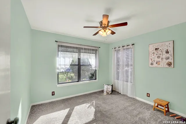 205 TRUDY LN Universal City, TX 78148