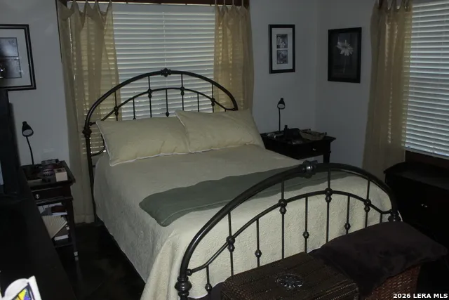 488 Rivertree Rd Leakey, TX 78873