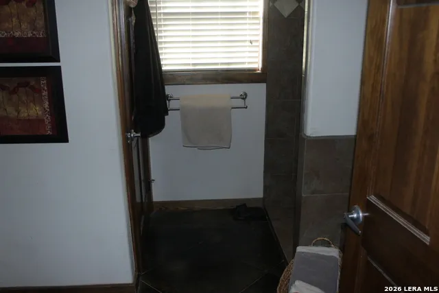 488 Rivertree Rd Leakey, TX 78873