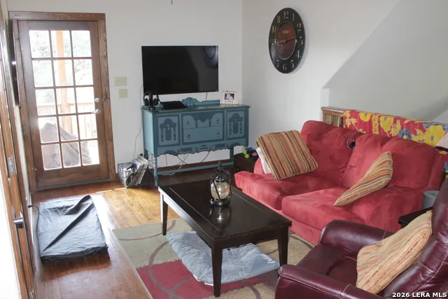 488 Rivertree Rd Leakey, TX 78873