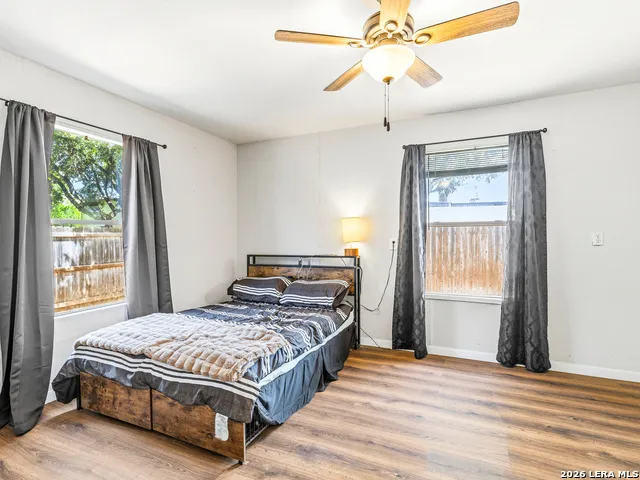 706 4th. St. Floresville, TX 78114