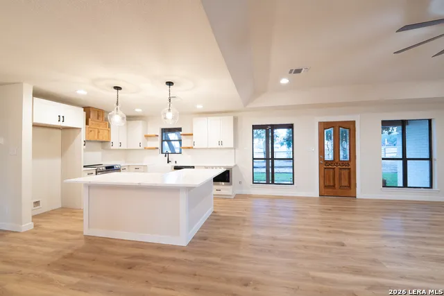 4863 Fm 775 La Vernia, TX 78121