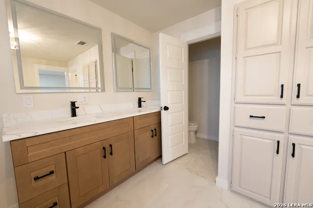 4863 Fm 775 La Vernia, TX 78121