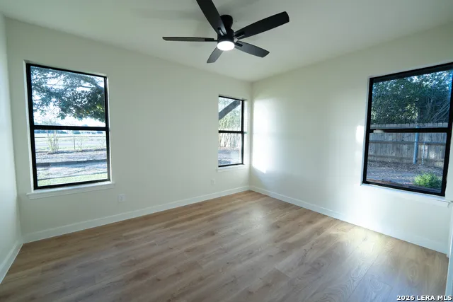 4863 Fm 775 La Vernia, TX 78121