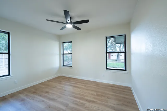 4863 Fm 775 La Vernia, TX 78121