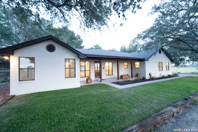 4863 Fm 775 La Vernia, TX 78121