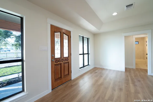 4863 Fm 775 La Vernia, TX 78121