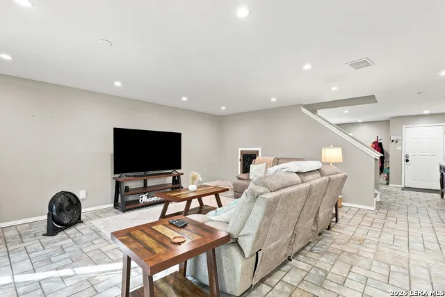 4835 JOSHUA PT San Antonio, TX 78251