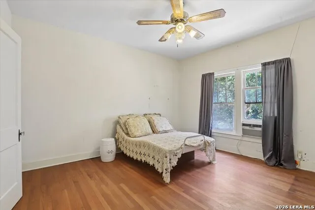 514 S MAIN ST Lockhart, TX 78644