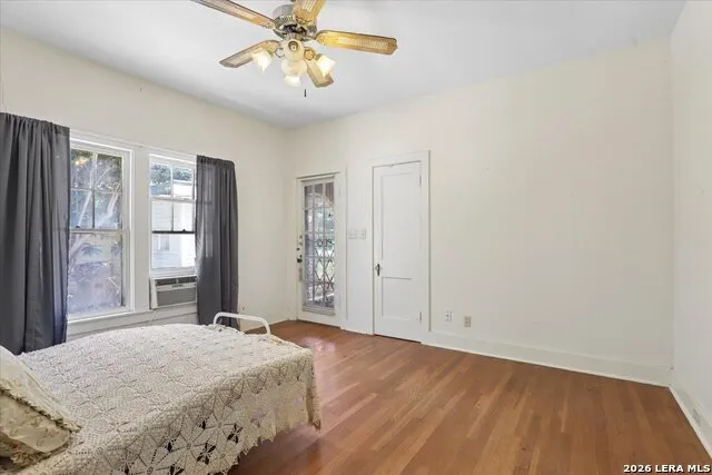514 S MAIN ST Lockhart, TX 78644