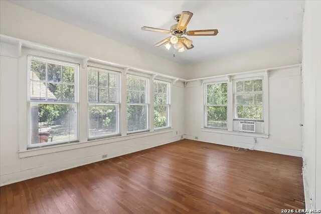 514 S MAIN ST Lockhart, TX 78644