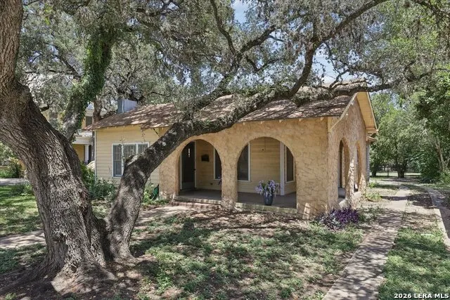 514 S MAIN ST Lockhart, TX 78644
