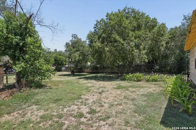 514 S MAIN ST Lockhart, TX 78644