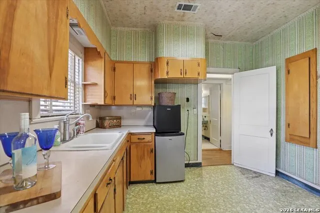 514 S MAIN ST Lockhart, TX 78644