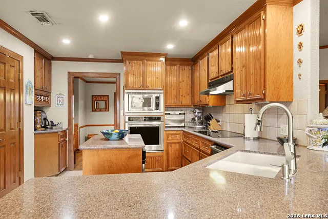 343 Lorne Canyon Lake, TX 78133