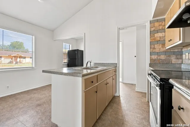 216 Tom Poth, TX 78147
