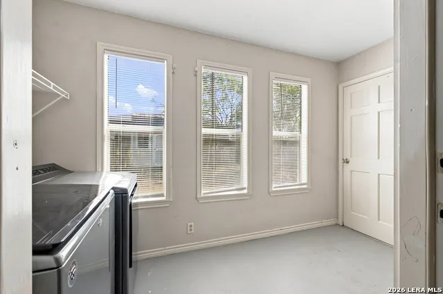 216 Tom Poth, TX 78147