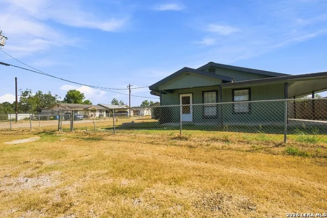 216 Tom Poth, TX 78147