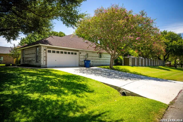 104 Bosque Seguin, TX 78155